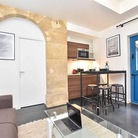 Superb Apartment-1br 2p - Sentier شقة *